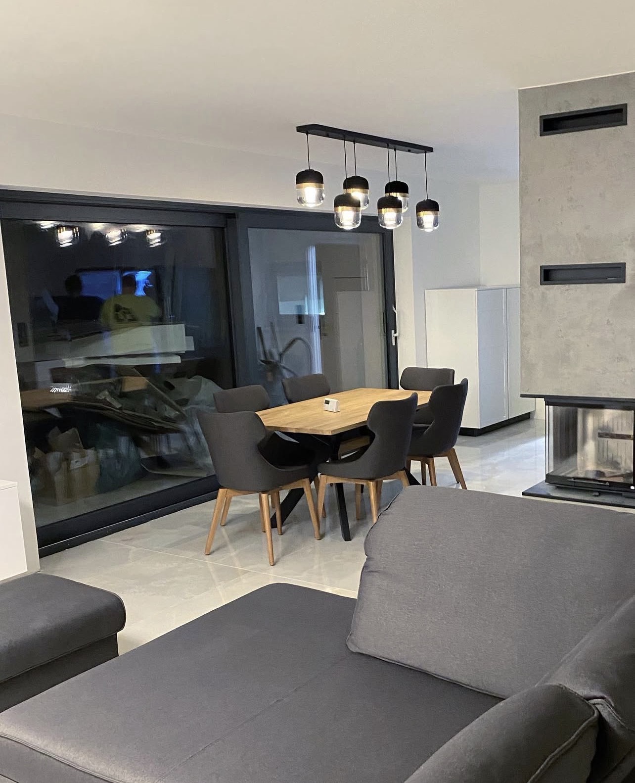 ALLMONTER – Rekonstrukce kuchyně, obývacího pokoje a jídelny v České Lípě