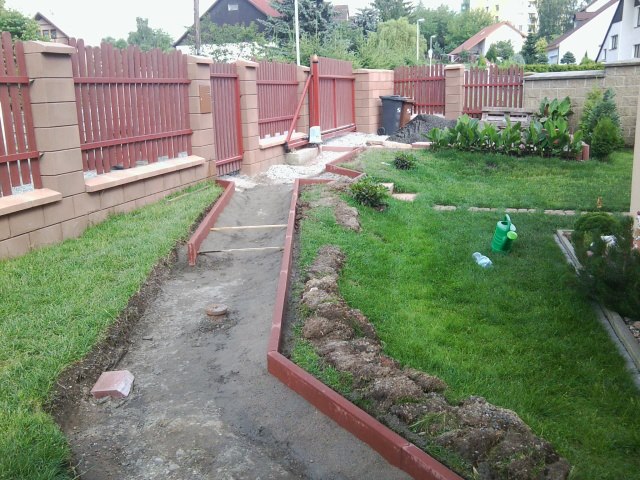 Pokládání dlažby 2012 - fotografie 4 | ALL MONTER Česká Lípa